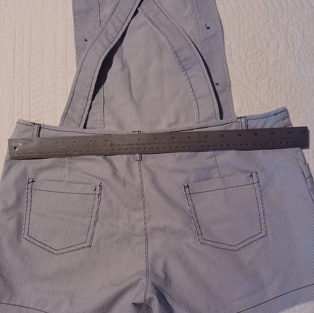 Vintage Australian Overall Shorts - Picture 8 of 16